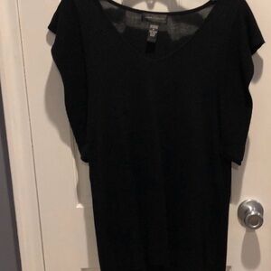 Cable & Gauge Black V-Neck Knit Top